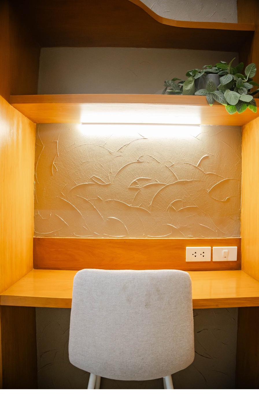 Curved booth pod with bench seating