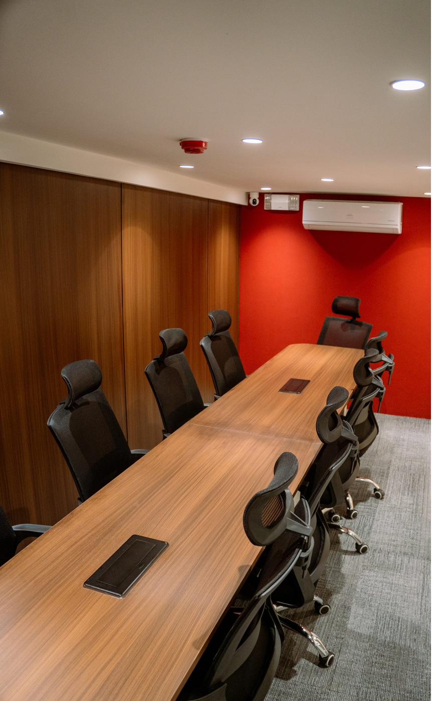 10-seater conference room detail